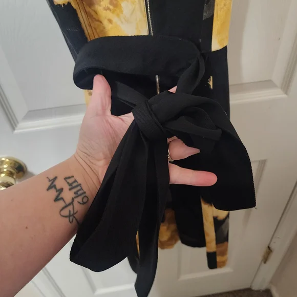 White House Black Market Floral Midi Dress - Black and Yellow Size 0 - Picture 5 of 5